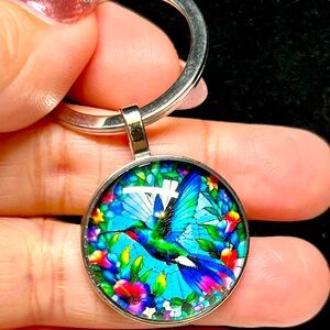 2/12 🕊️Cute hummingbird keychain -NWT